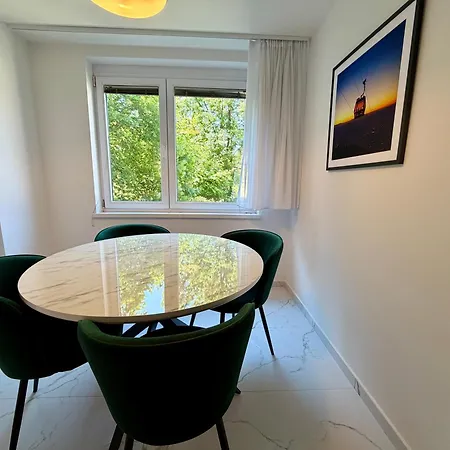 Bravo - With Garage Parking Apartman Szarajevó