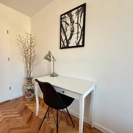 Bravo - With Garage Parking Apartman